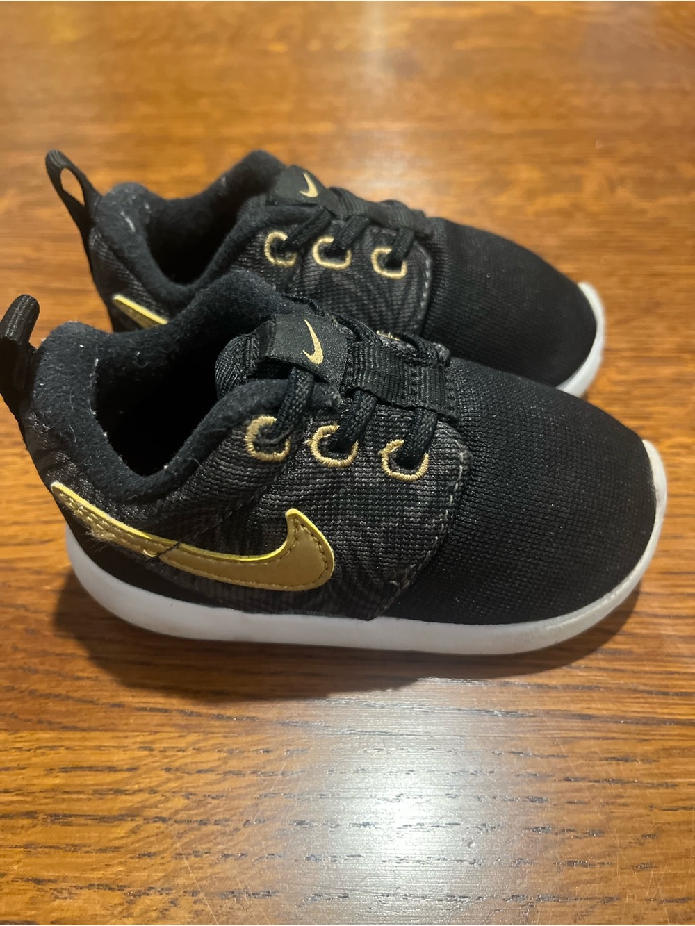 Nike Kids Slip-on Black Sneakers with Gold Swoosh Infant Size 5c